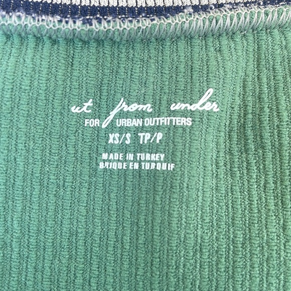 New! URBAN OUTFITTERS Top - Picture 5 of 7